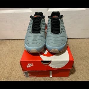 Men’s Nike Air Max 97 / Plus.